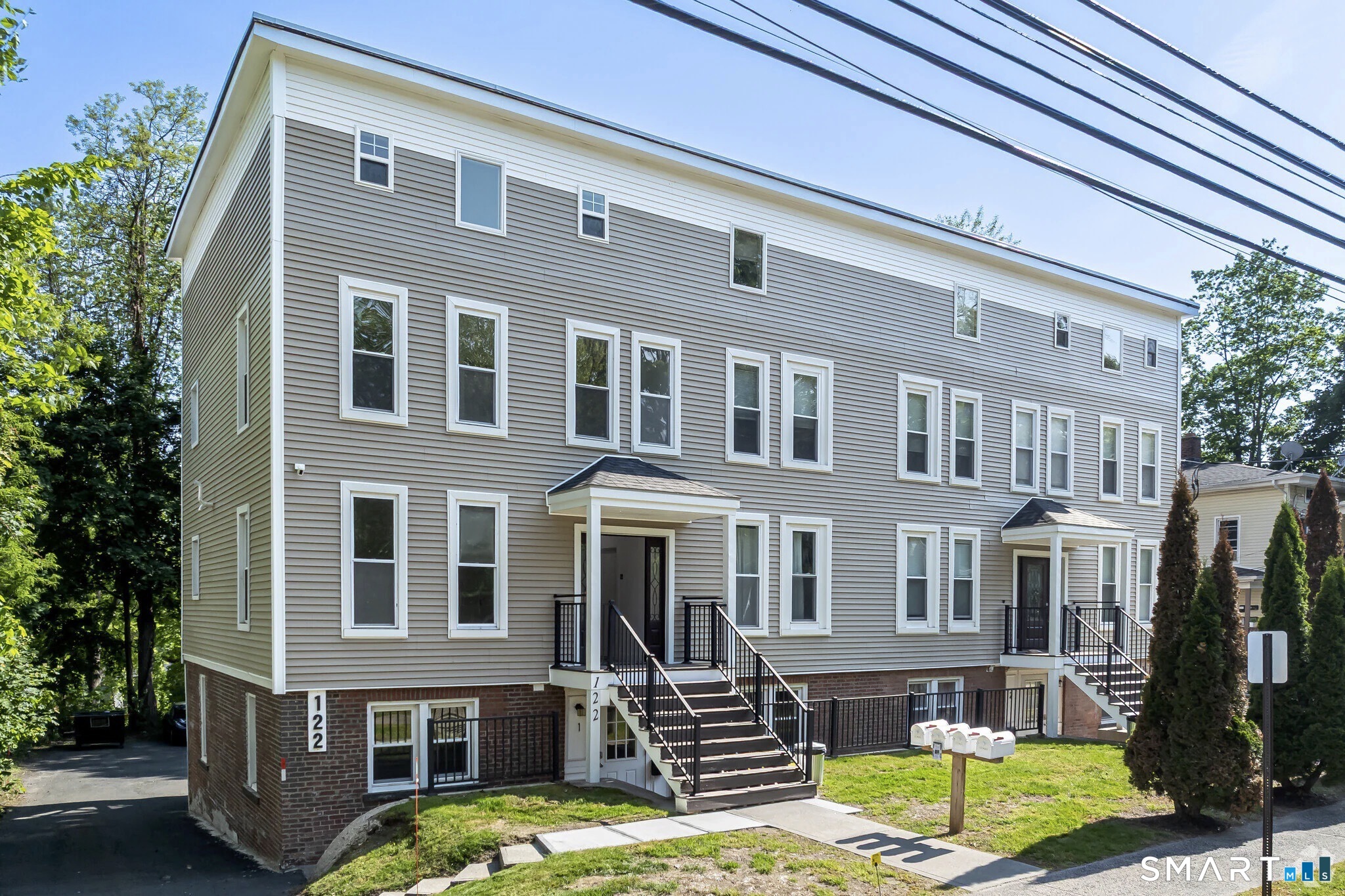 122 High Street Bristol CT 06010