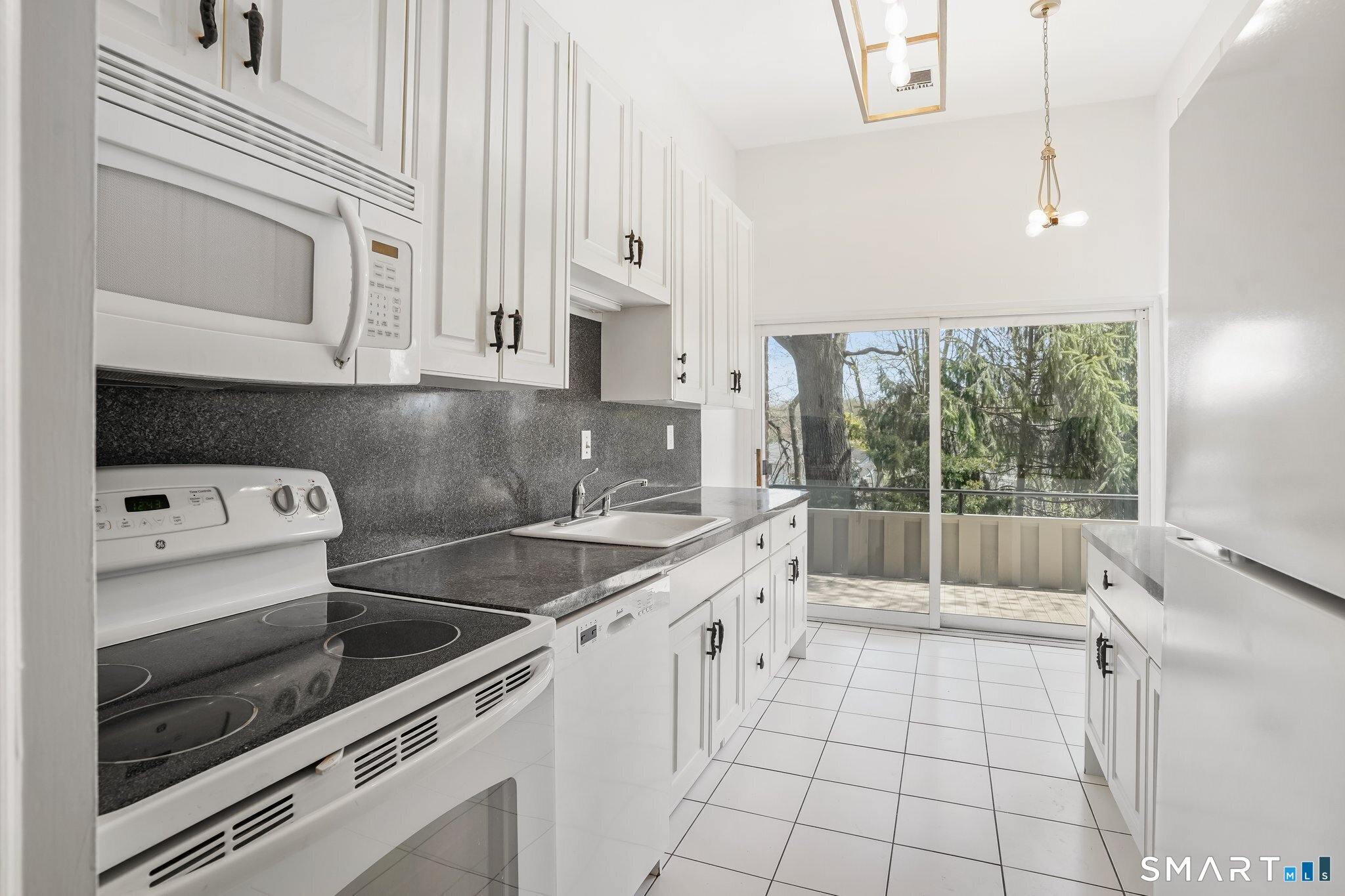 106 Southport Woods Drive Fairfield CT 06890
