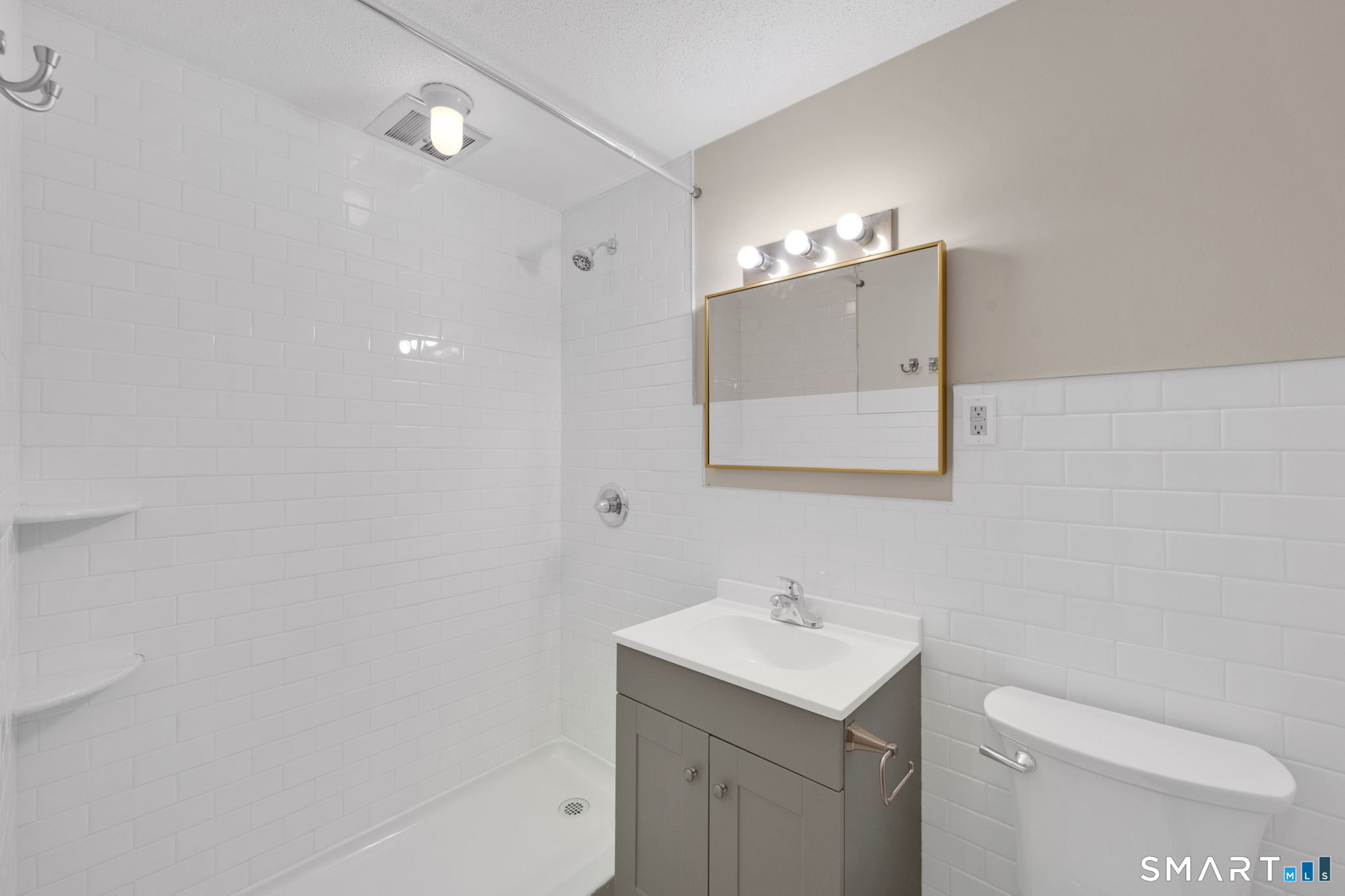 295 Bidwell Street Manchester CT 06040