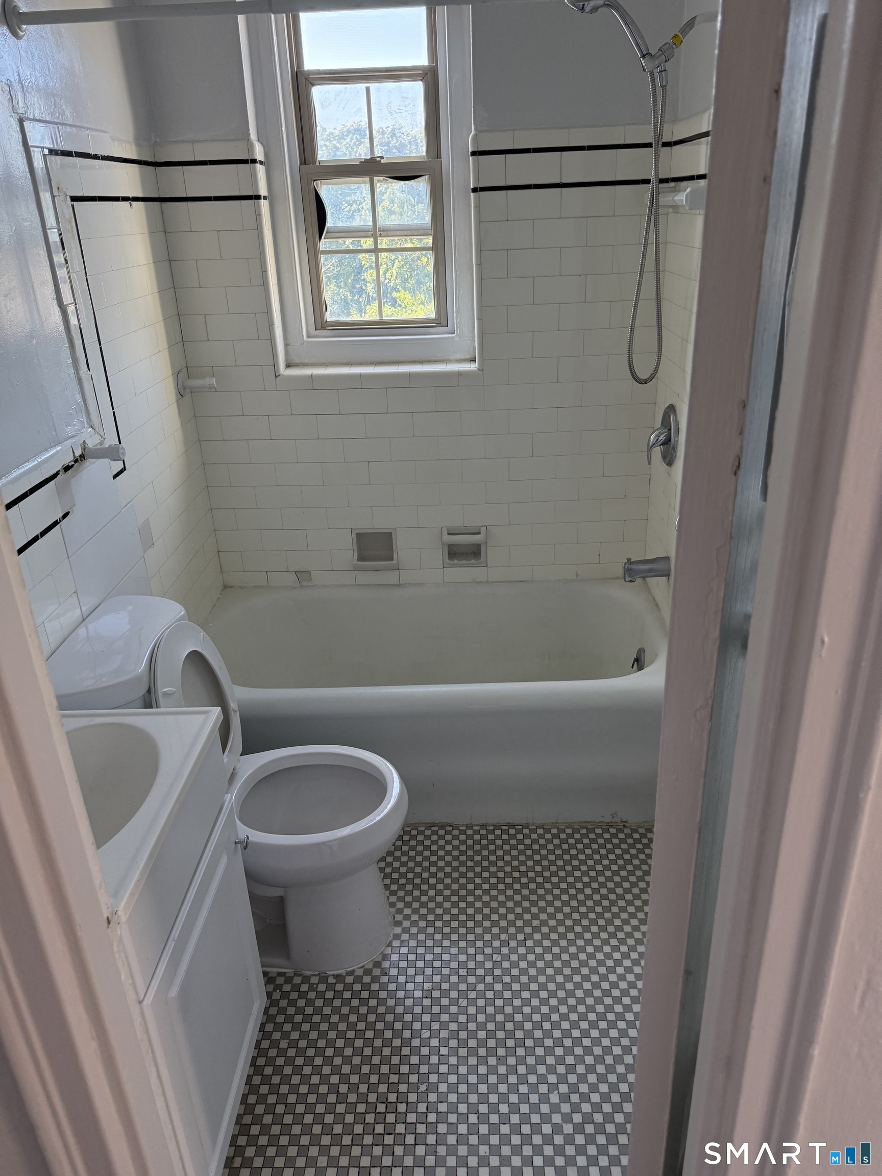 144 Grove Street Waterbury CT 06710