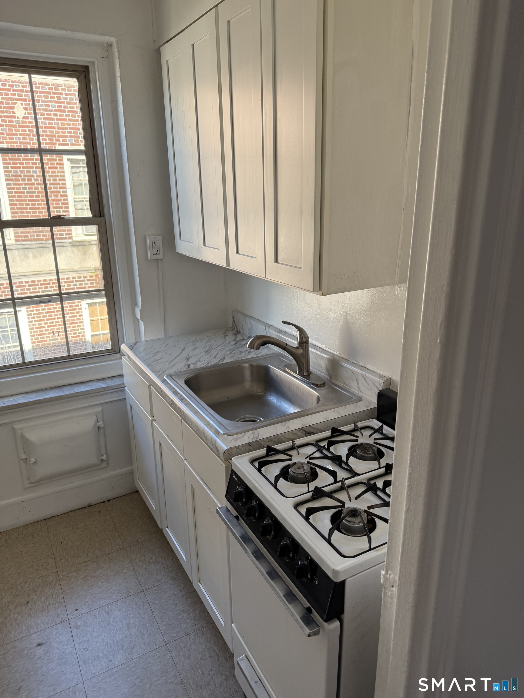 144 Grove Street Waterbury CT 06710