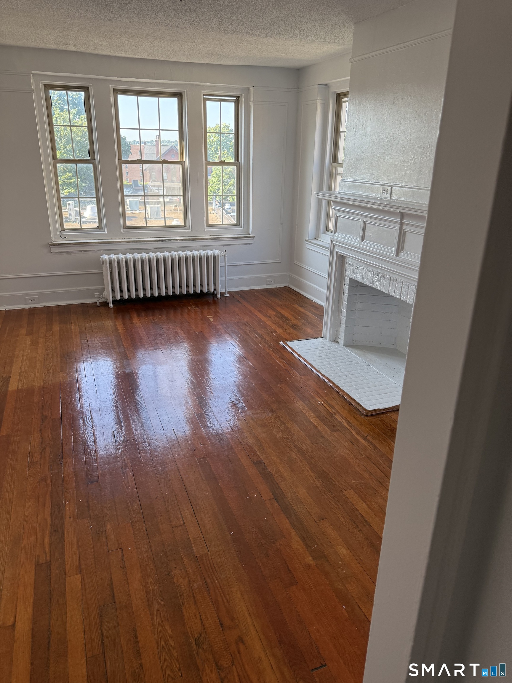 144 Grove Street Waterbury CT 06710