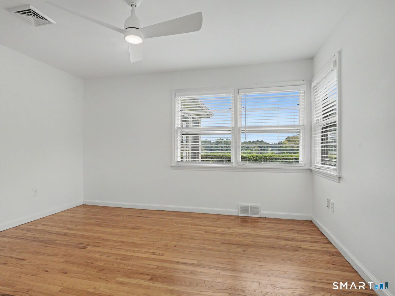100 Lakeshore Terrace Bridgeport CT 06606