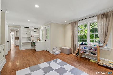 51 Squires Lane New Canaan CT 06840