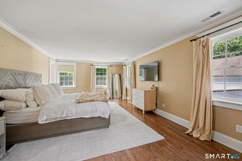 51 Squires Lane New Canaan CT 06840