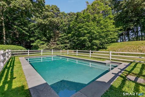 51 Squires Lane New Canaan CT 06840