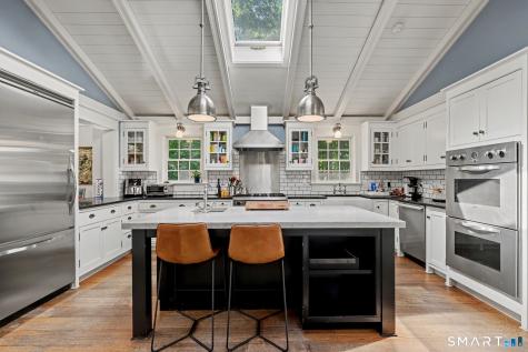 51 Squires Lane New Canaan CT 06840
