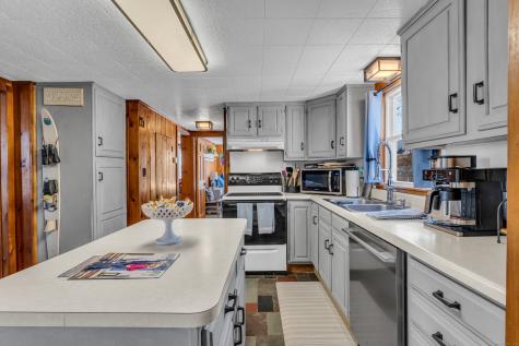 32 Bassett Lane Madison CT 06443