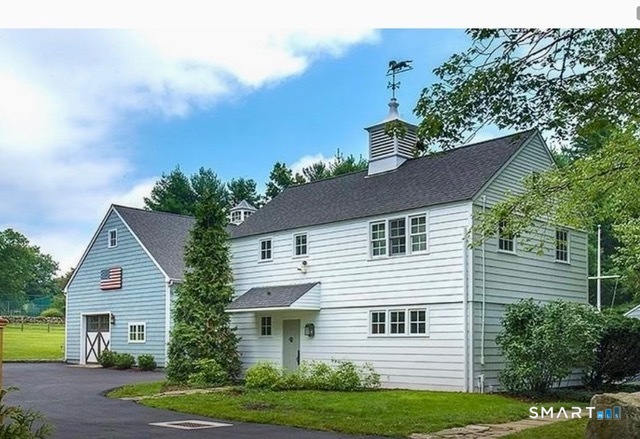 437 Hulls Farm ~Carriage House~ Road Fairfield CT 06890