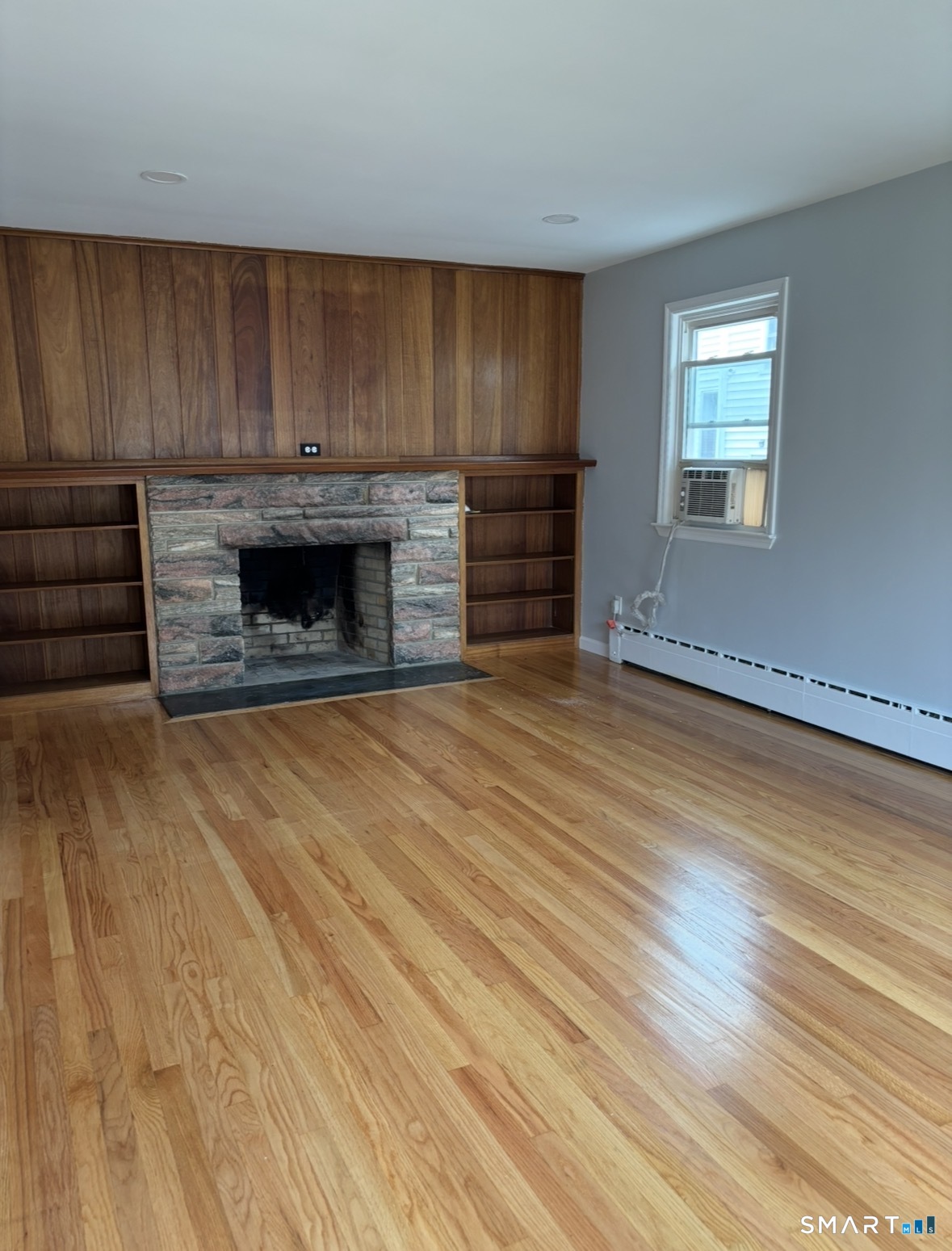 195 Alpine Street Bridgeport CT 06610