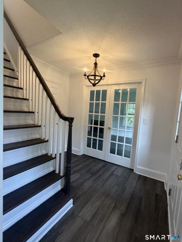 32 Chestnut Hill Road Newtown CT 06482