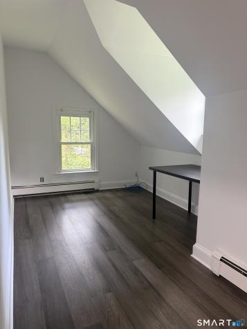 32 Chestnut Hill Road Newtown CT 06482