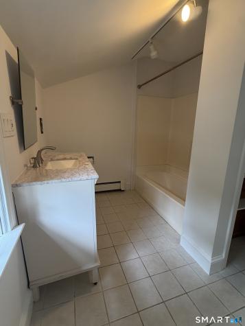 32 Chestnut Hill Road Newtown CT 06482