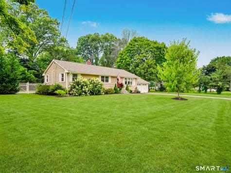 10 Macarthur Road Trumbull CT 06611