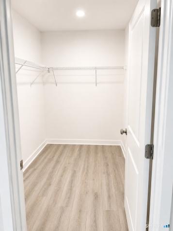 -24 Glen Road Newtown CT 06482