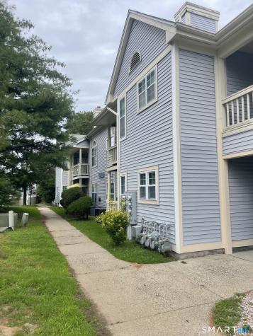 75 Redwood Drive East Haven CT 06512