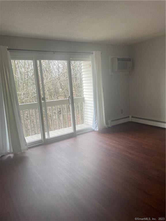 11 Cranberry Hollow Enfield CT 06082
