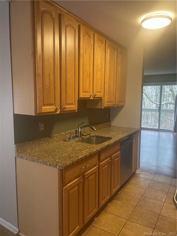 11 Cranberry Hollow Enfield CT 06082