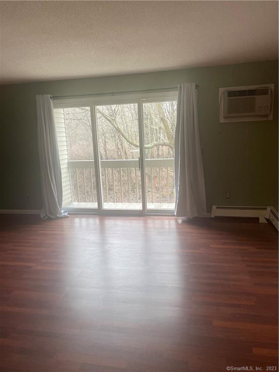 11 Cranberry Hollow Enfield CT 06082