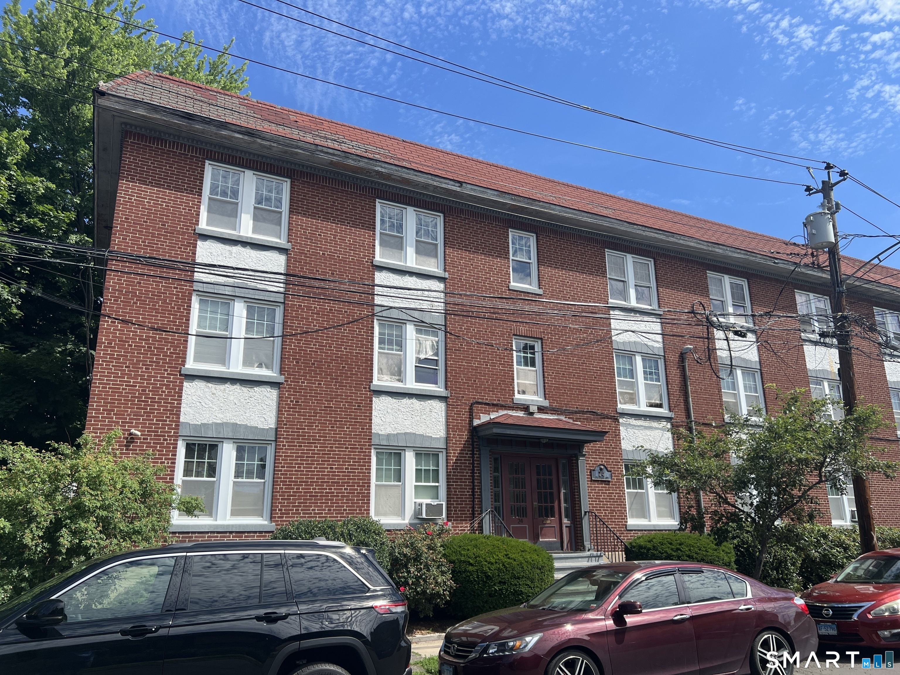 24 Circular Avenue Bridgeport CT 06605