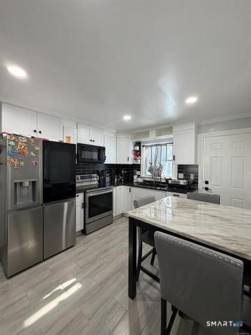 22 Irving Place Danbury CT 06810