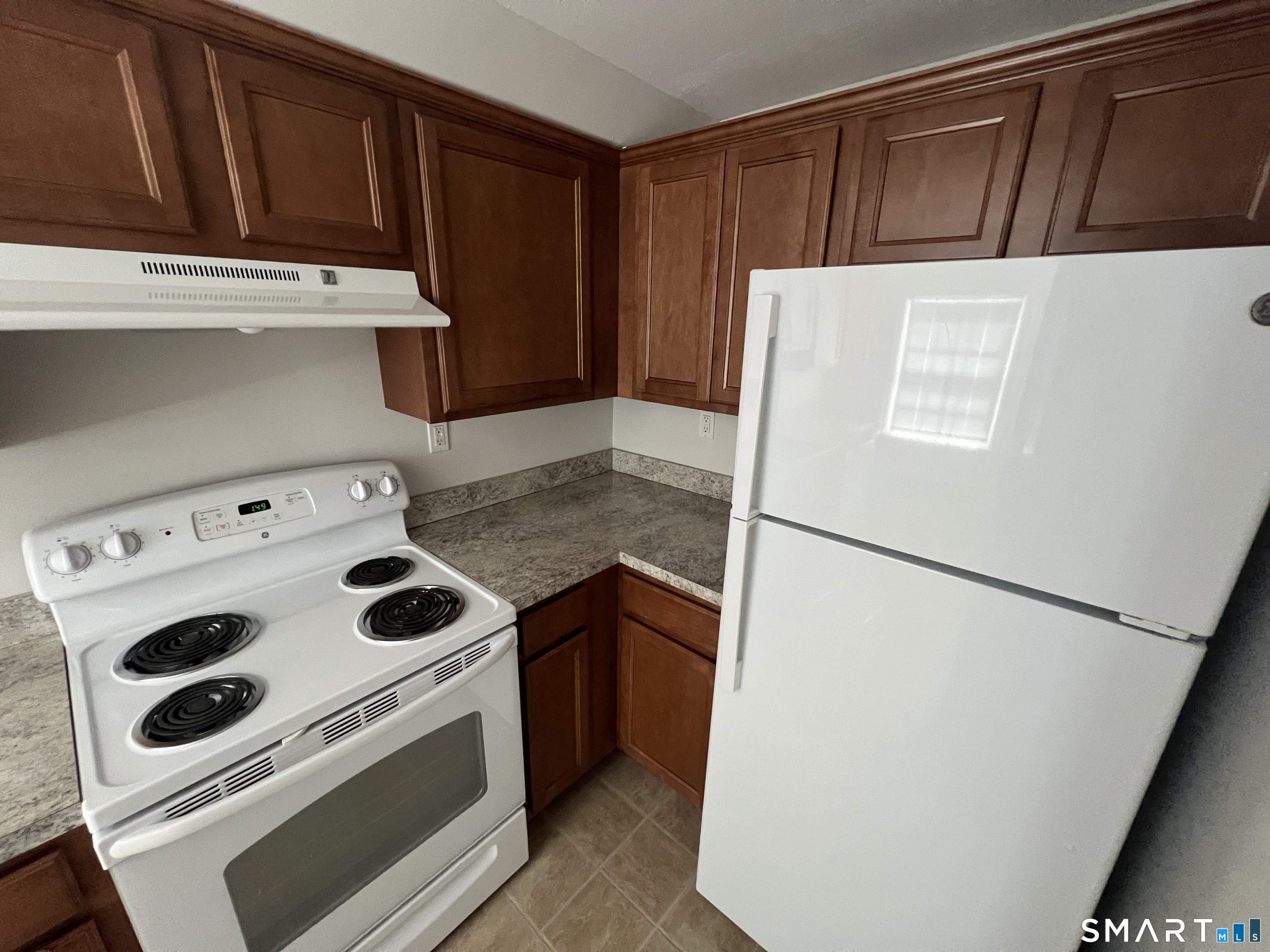 2 High Street Farmington CT 06032