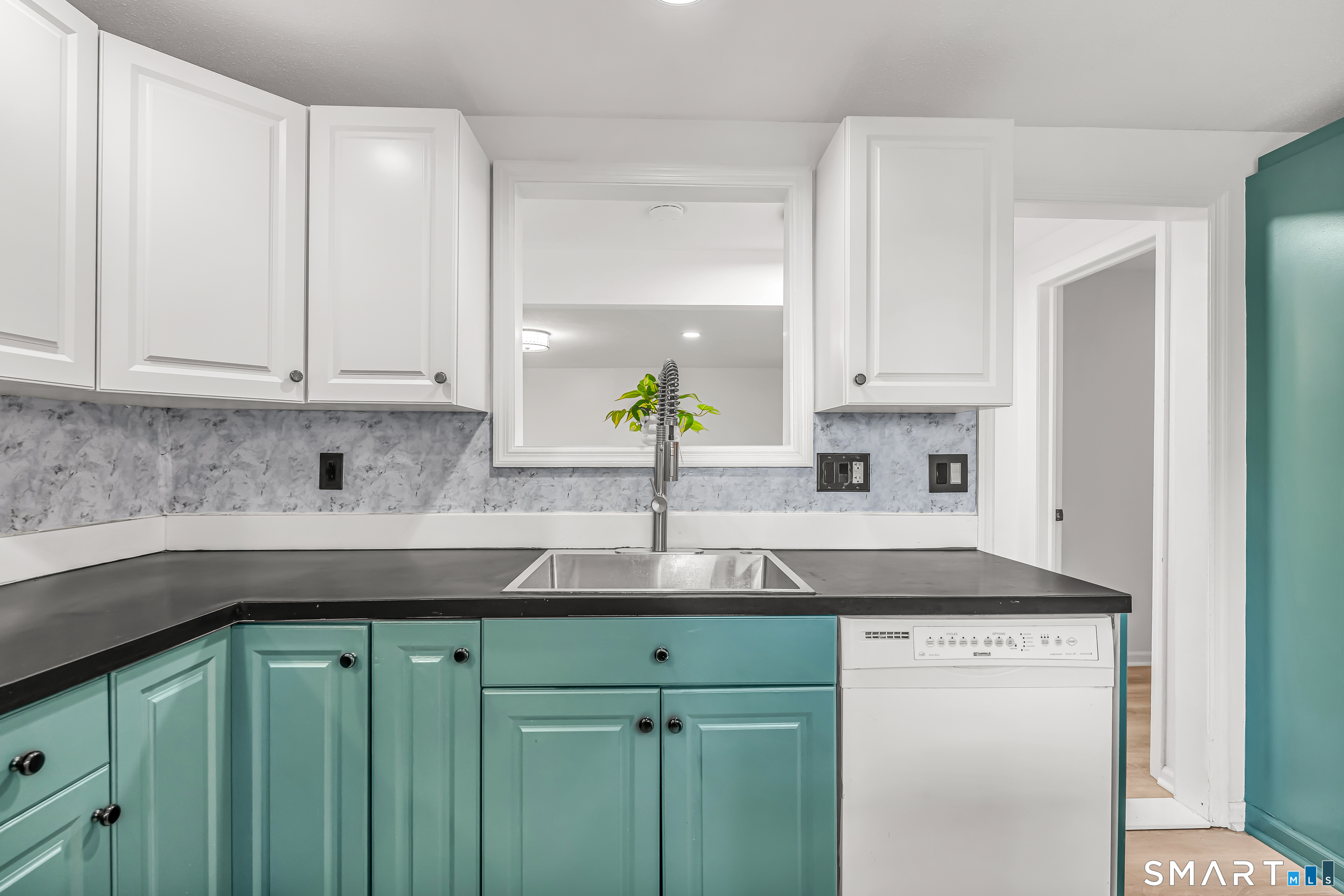 112 Woodbine Street Naugatuck CT 06770