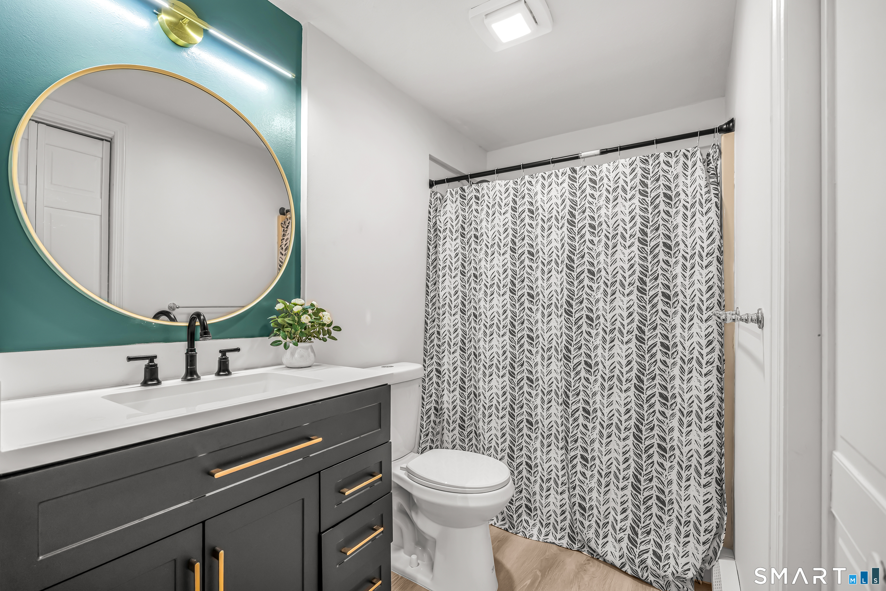 112 Woodbine Street Naugatuck CT 06770