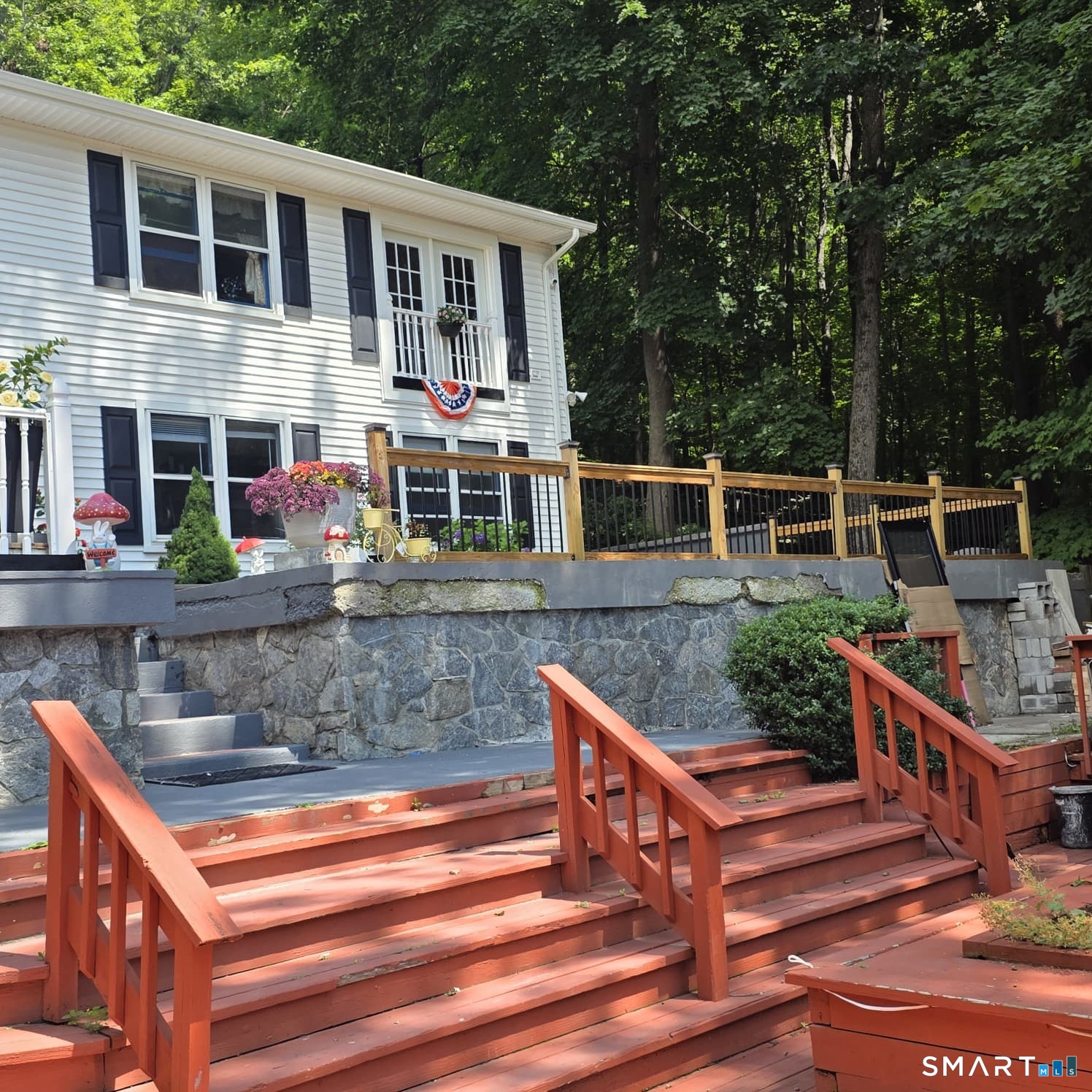 112 Woodbine Street Naugatuck CT 06770