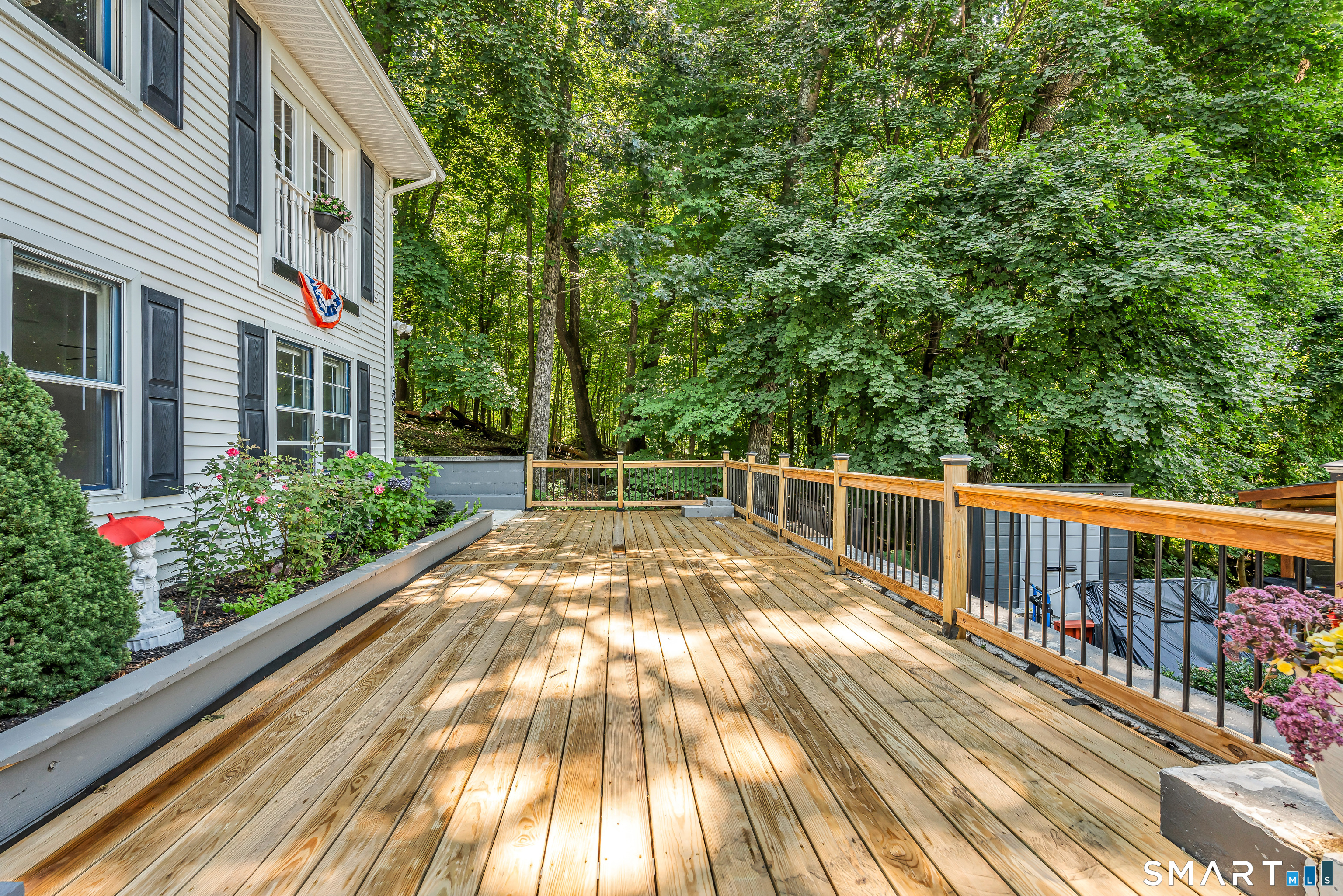 112 Woodbine Street Naugatuck CT 06770