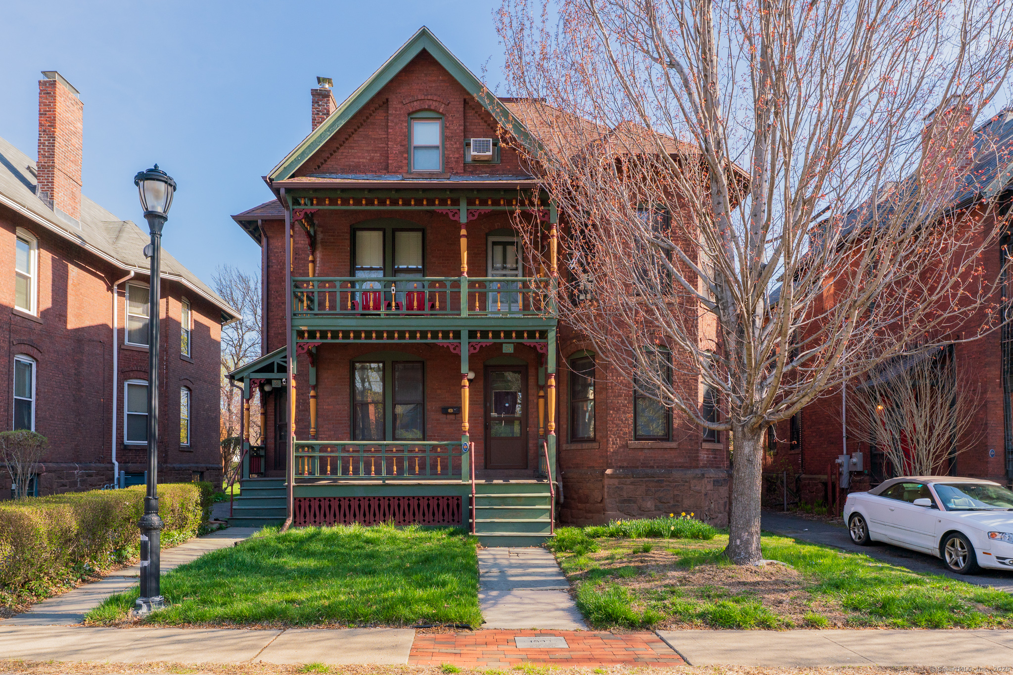 34 Ashley Street Hartford CT 06105
