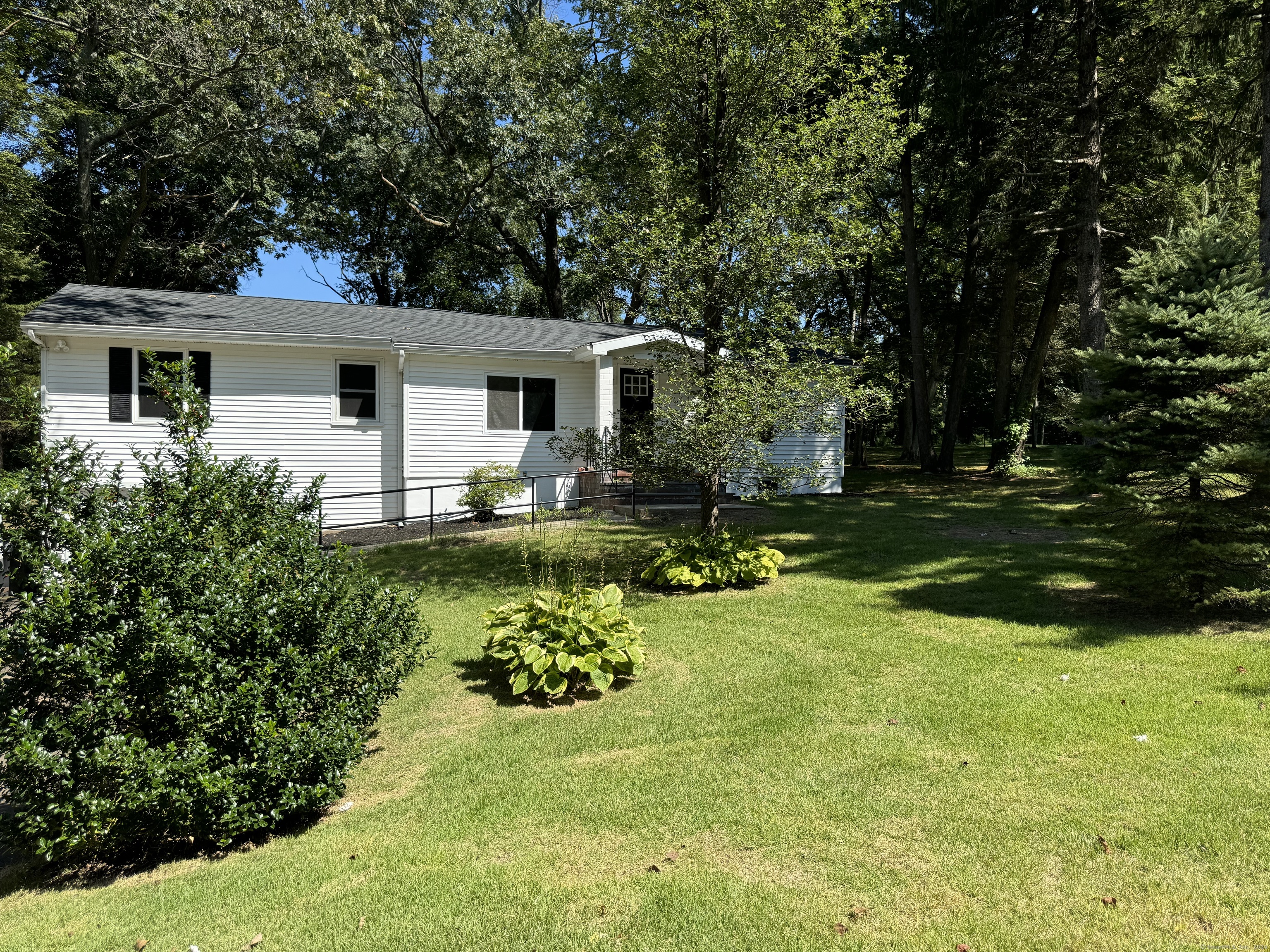 508 Blacks Road Cheshire CT 06410