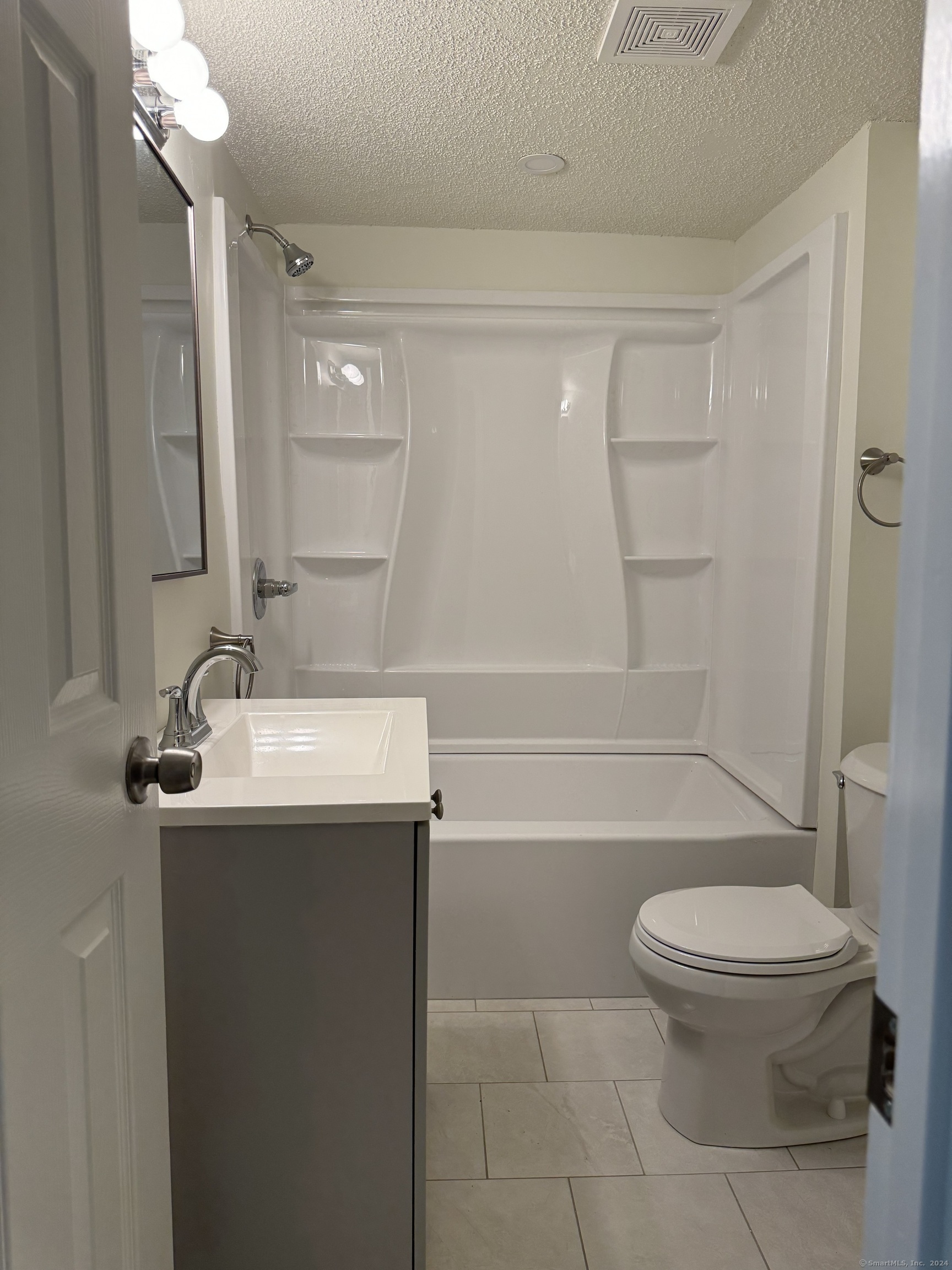 508 Blacks Road Cheshire CT 06410
