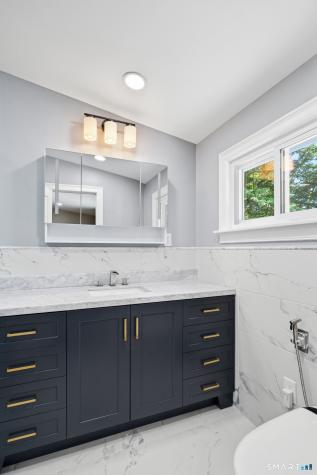 17 Nutmeg Drive Greenwich CT 06831