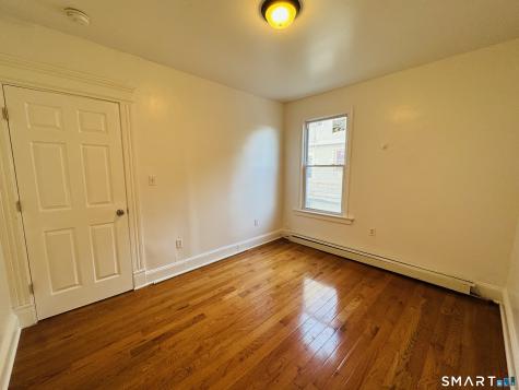 32 Walnut Avenue Waterbury CT 06704