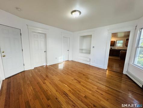 32 Walnut Avenue Waterbury CT 06704