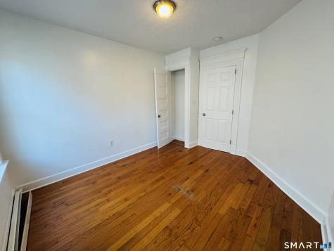 32 Walnut Avenue Waterbury CT 06704