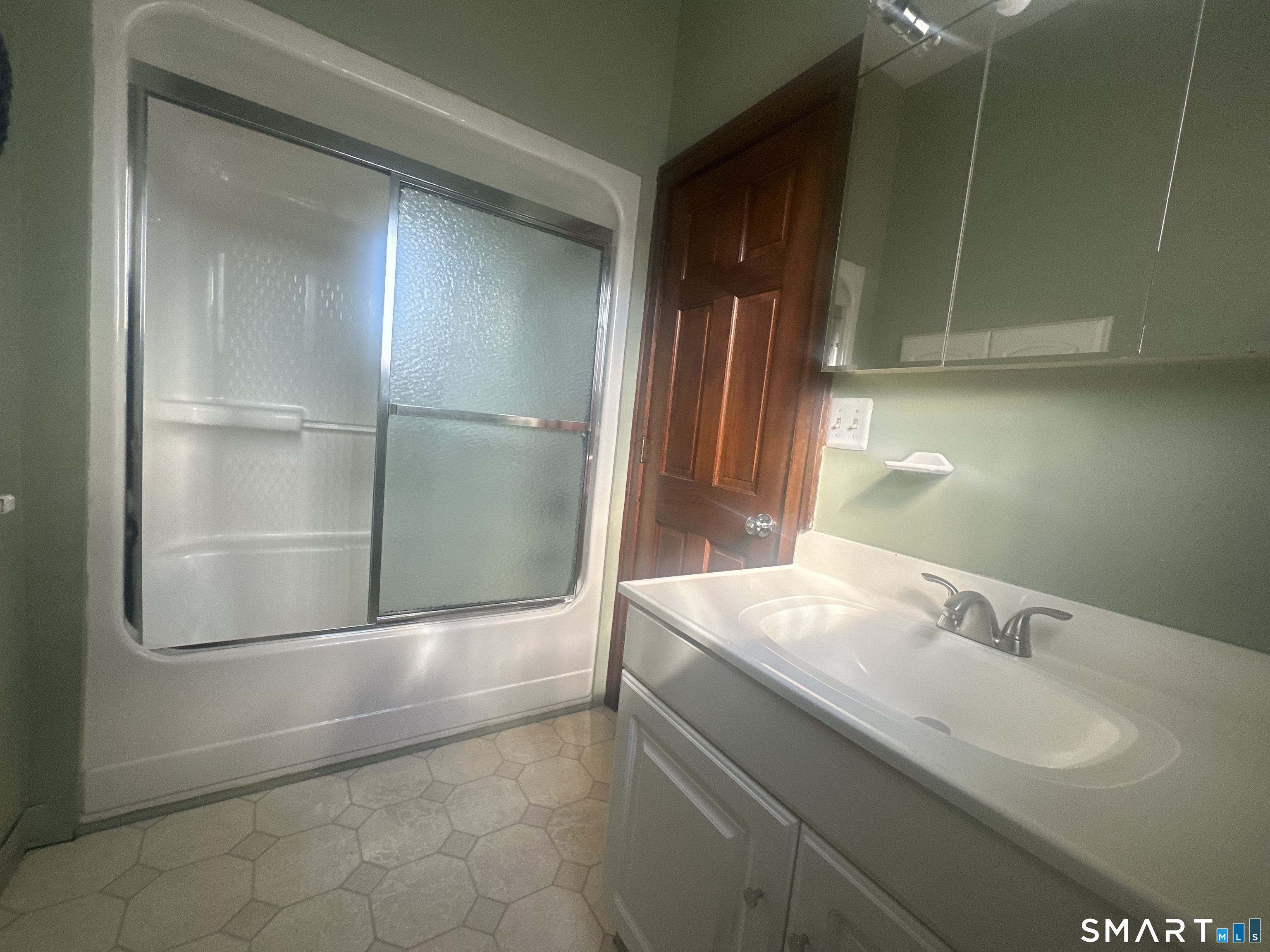 136 Mckinley Avenue Bridgeport CT 06606