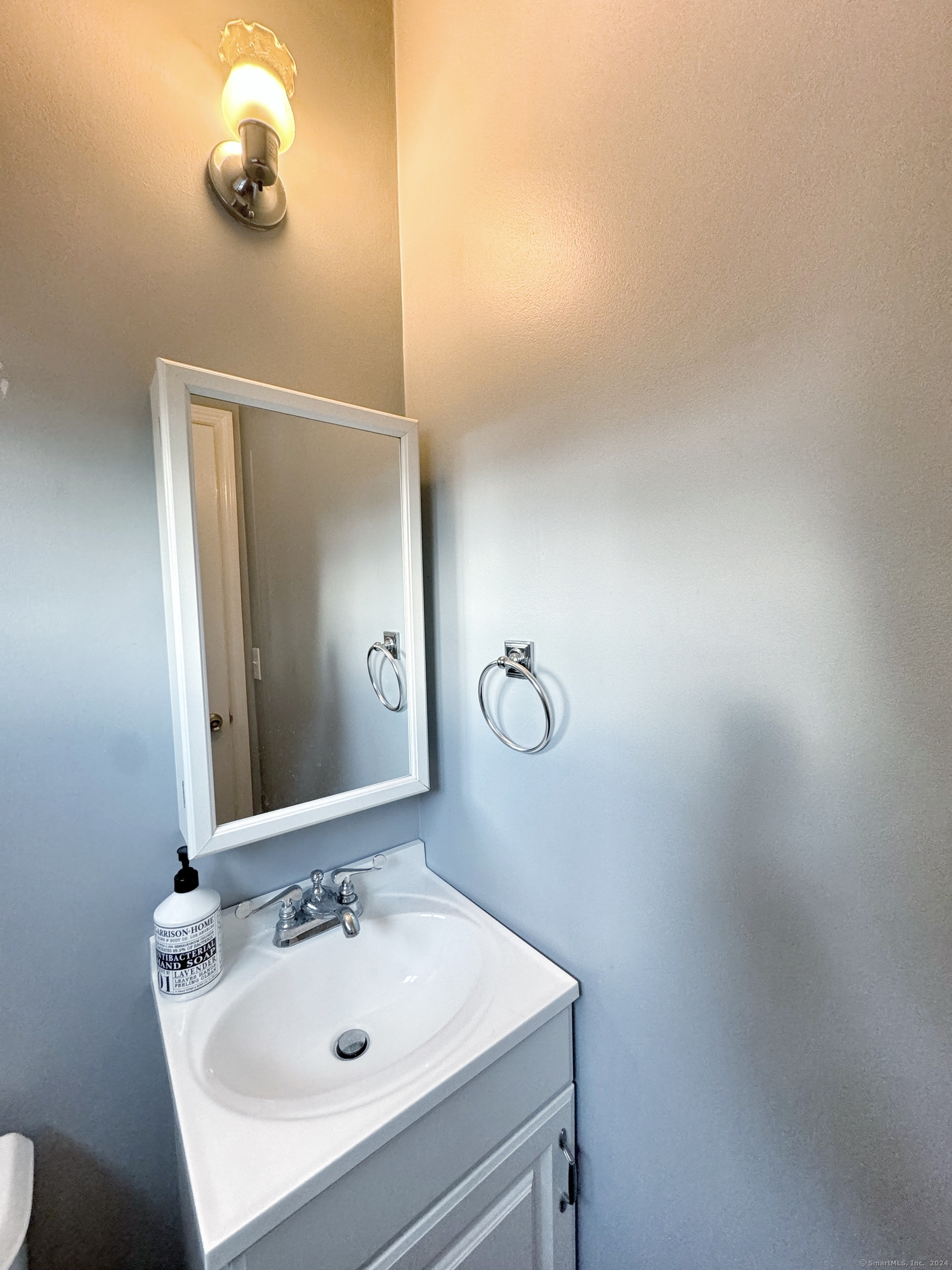 84 Sunnyridge Avenue Fairfield CT 06824