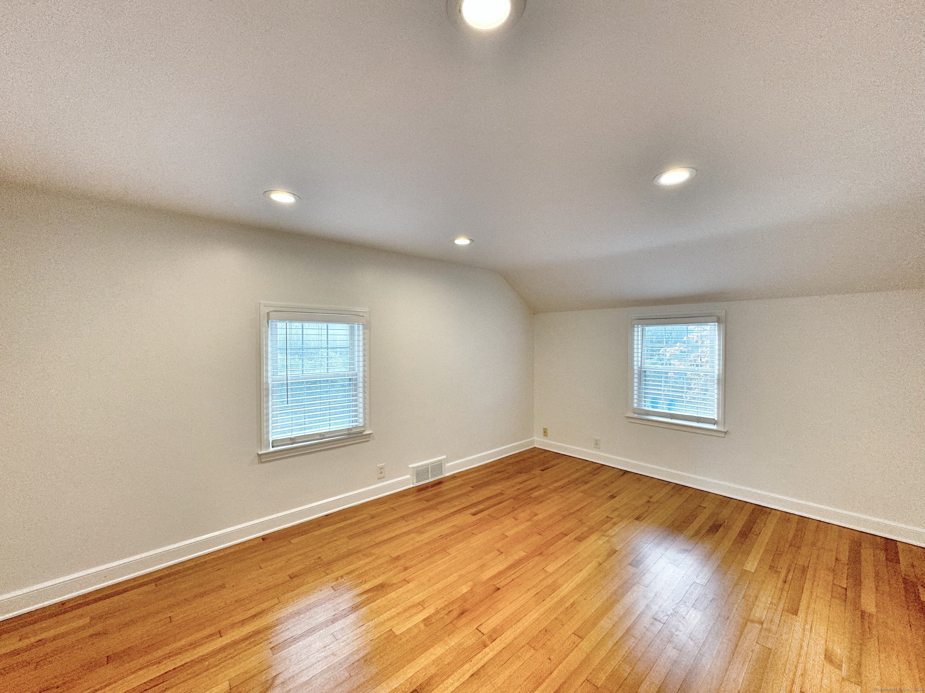 84 Sunnyridge Avenue Fairfield CT 06824