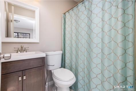 266 Conestoga Way Glastonbury CT 06033