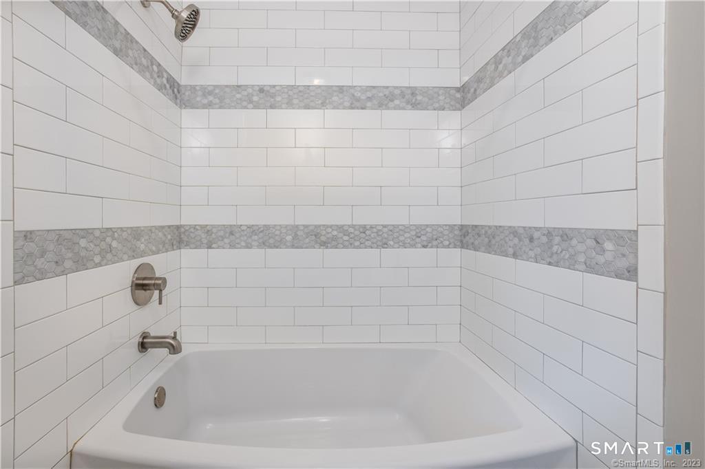 266 Conestoga Way Glastonbury CT 06033