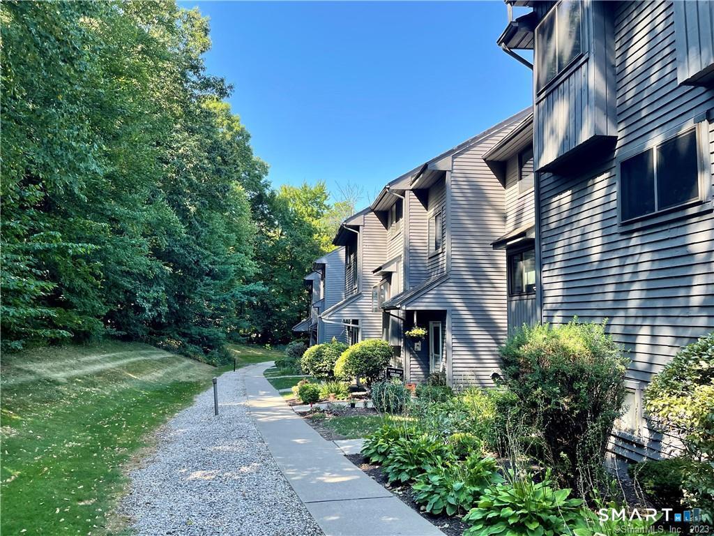 266 Conestoga Way Glastonbury CT 06033