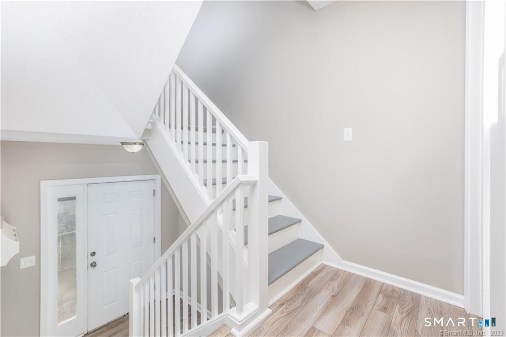 266 Conestoga Way Glastonbury CT 06033