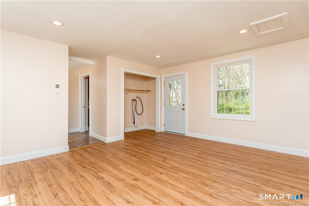 502 Stearns Street Killingly CT 56325