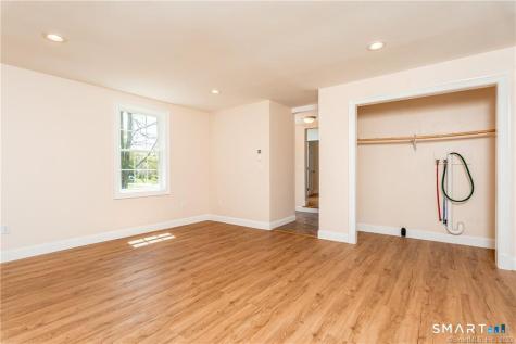 502 Stearns Street Killingly CT 56325