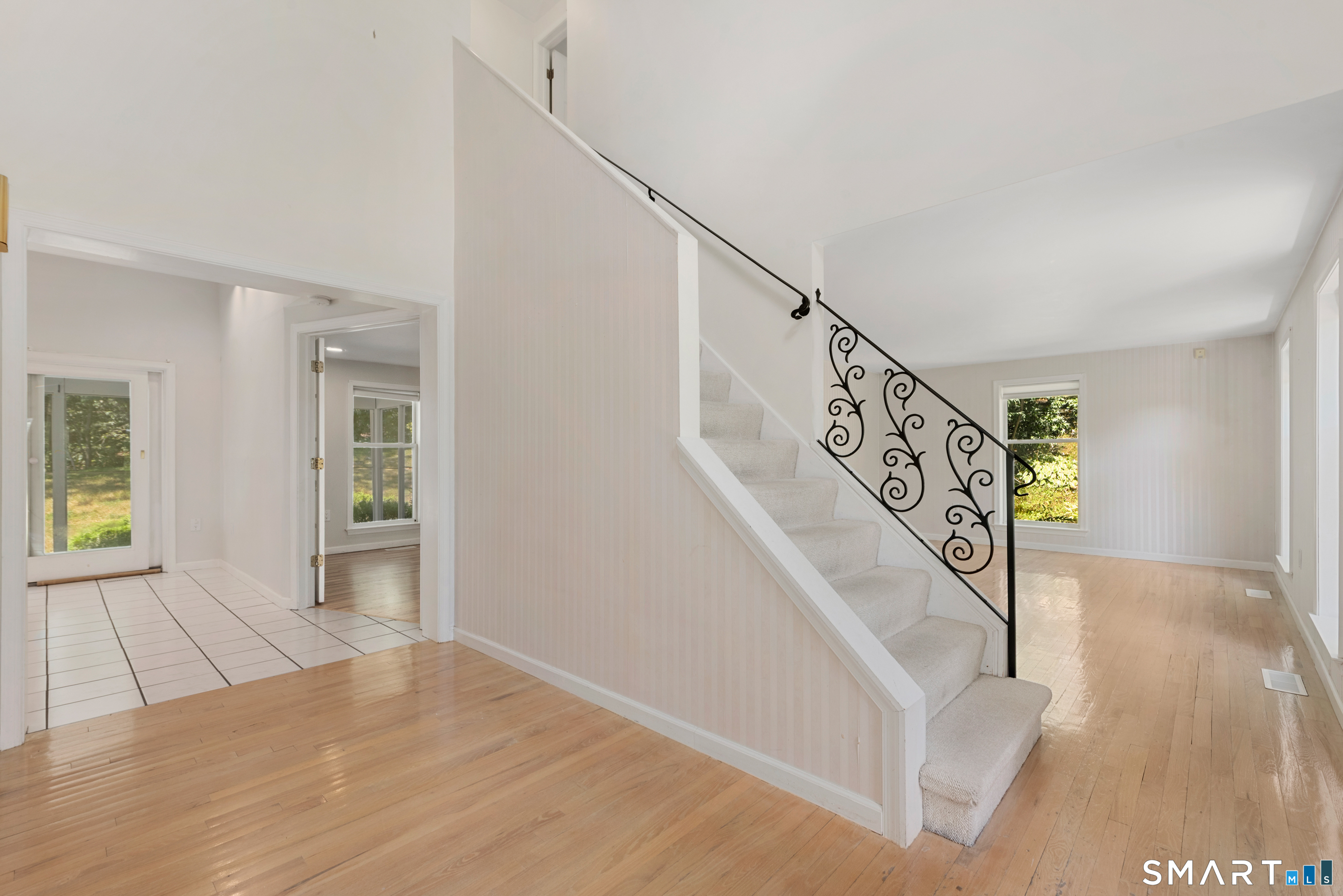 15 Blue Ridge Lane North Haven CT 06473