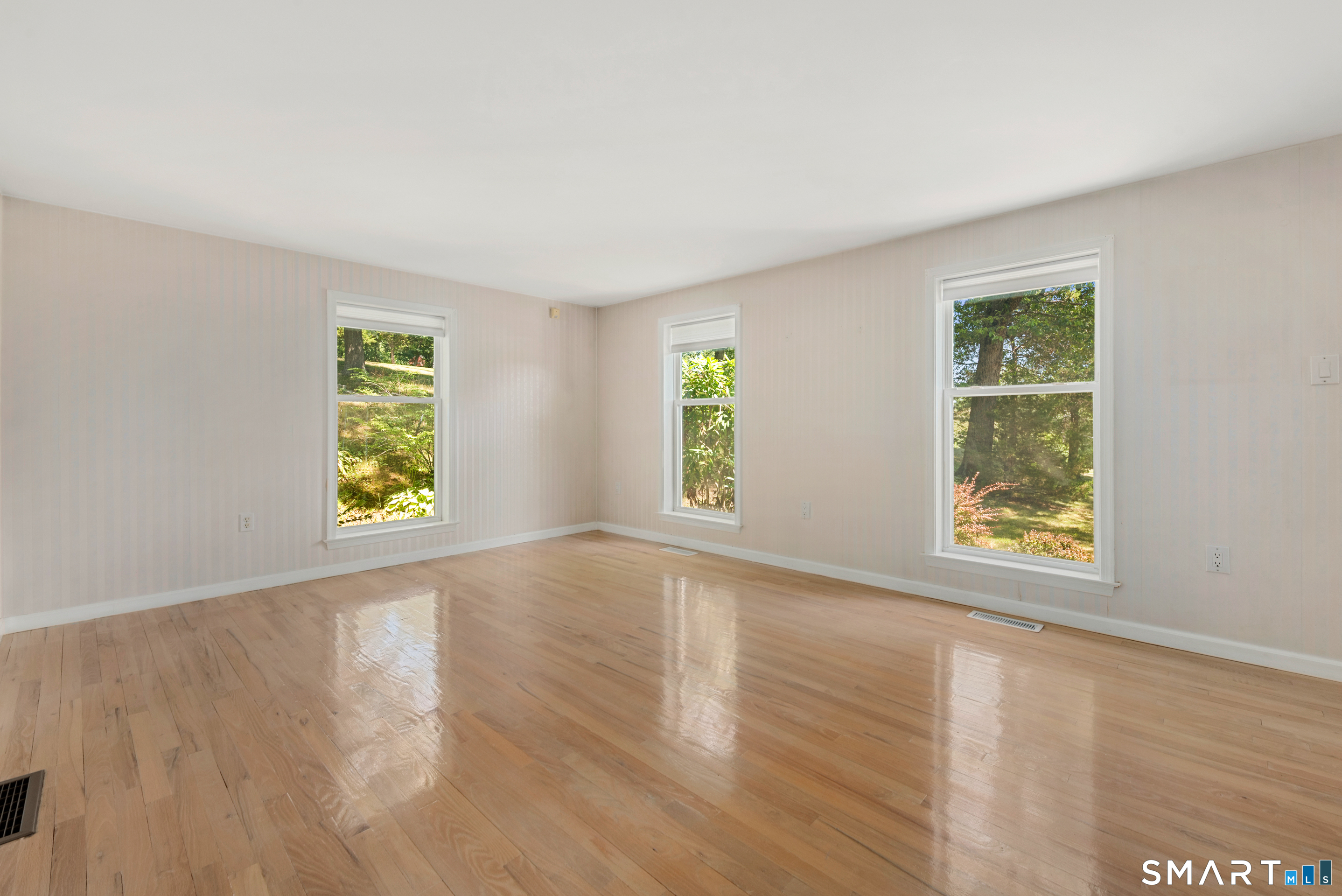 15 Blue Ridge Lane North Haven CT 06473