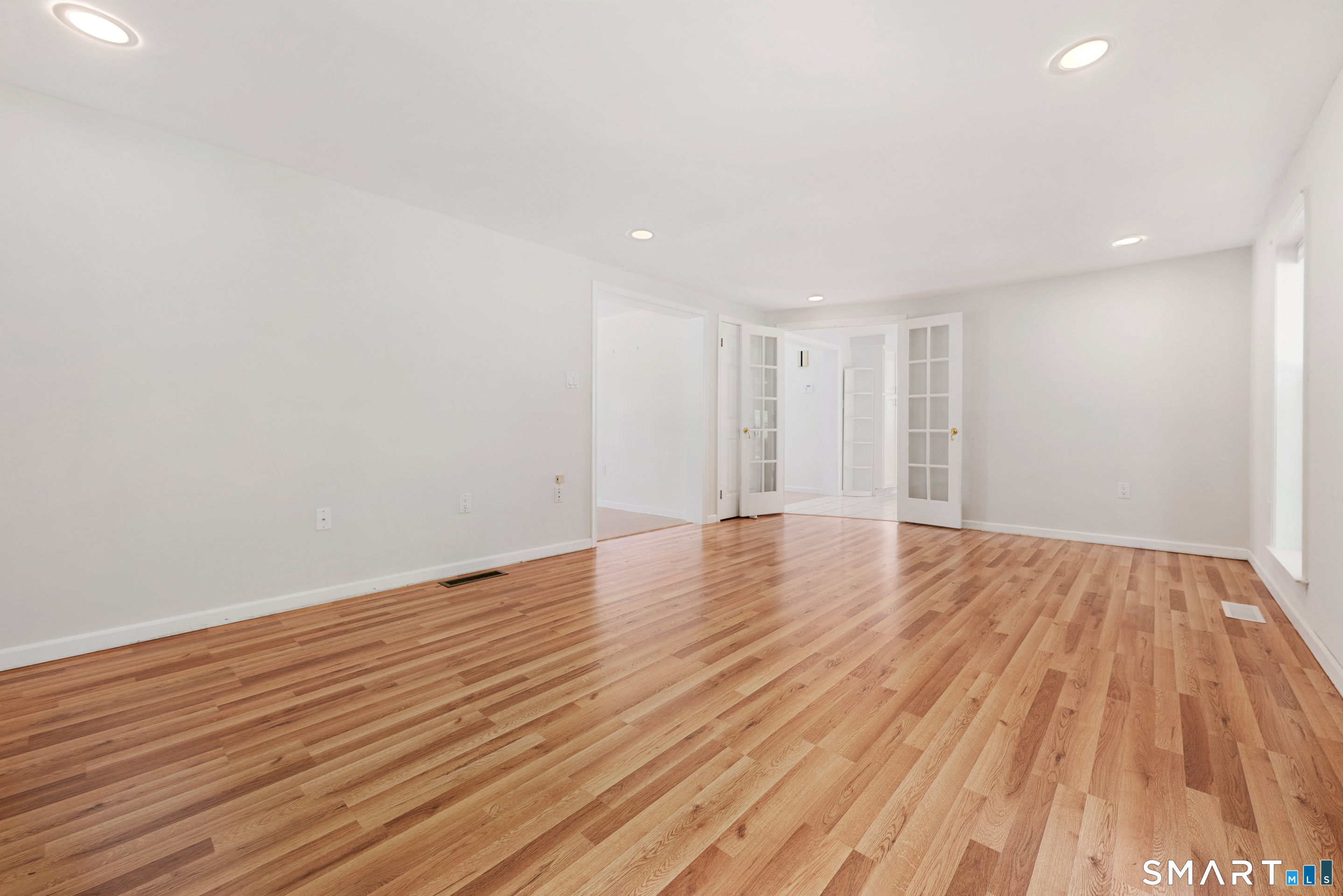 15 Blue Ridge Lane North Haven CT 06473