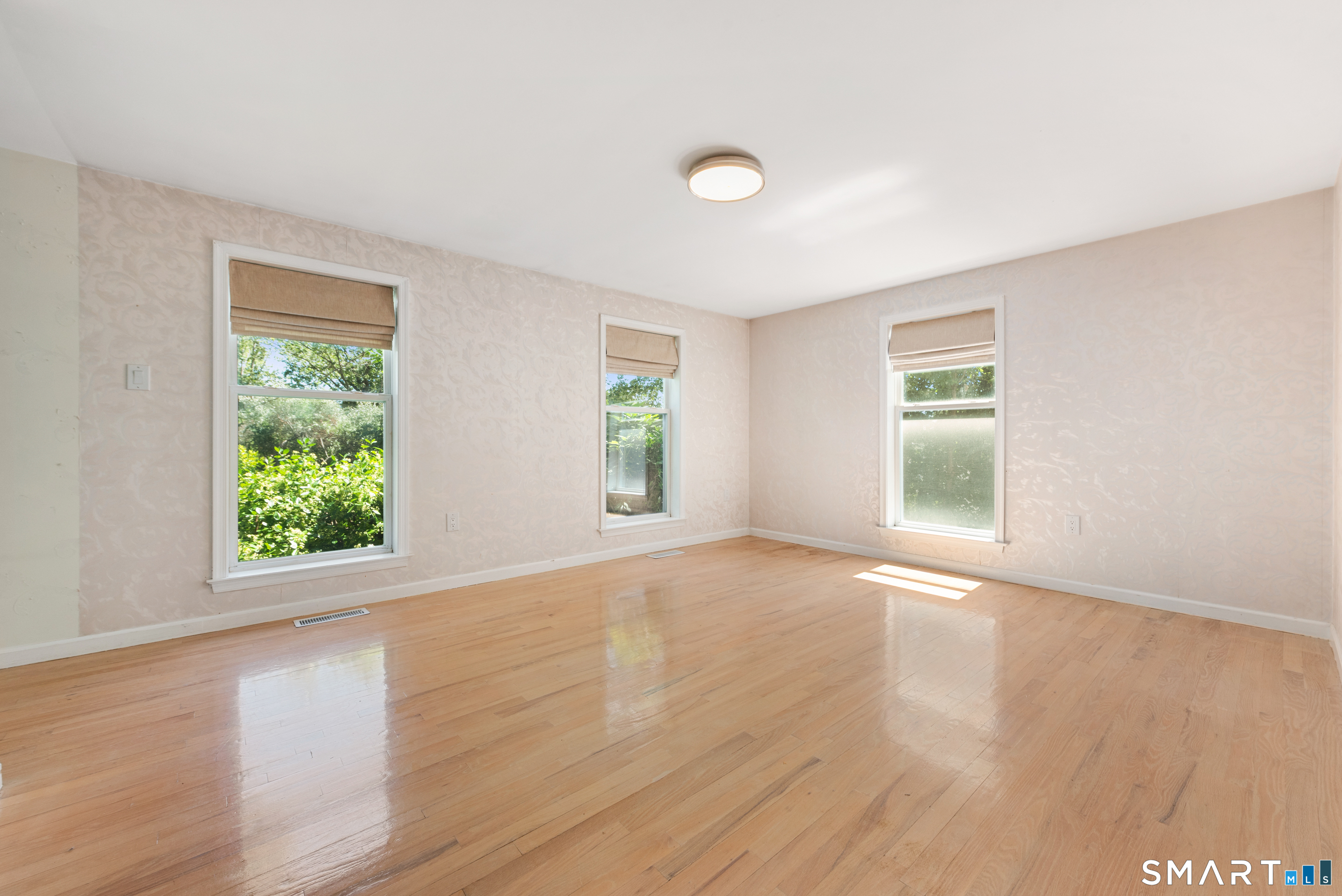 15 Blue Ridge Lane North Haven CT 06473